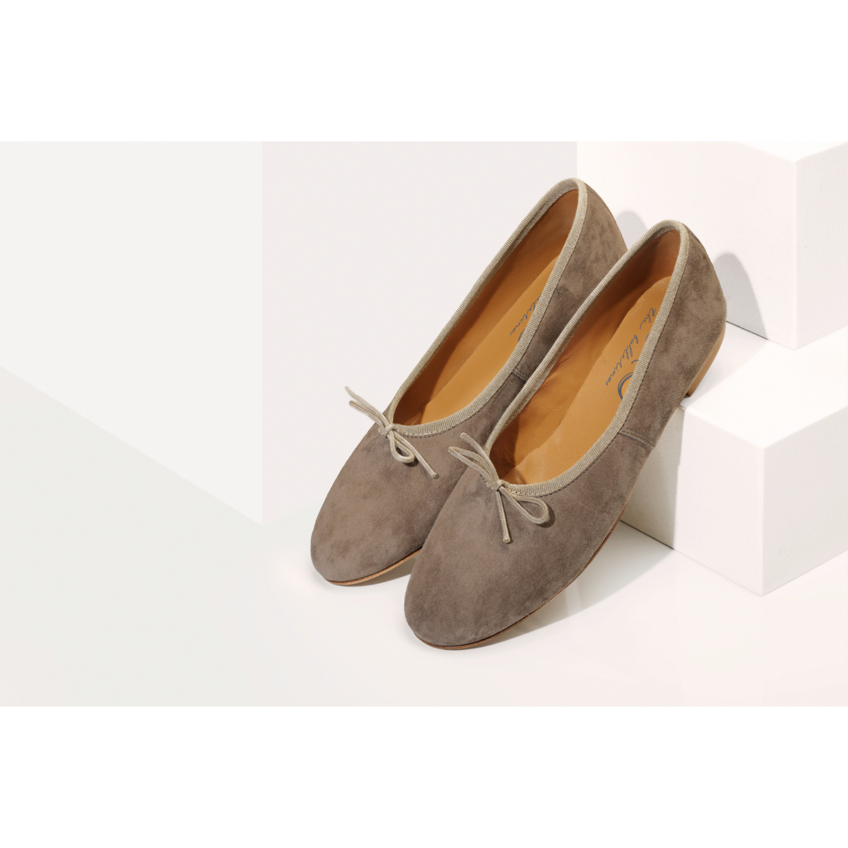 Volcano Suede Greige