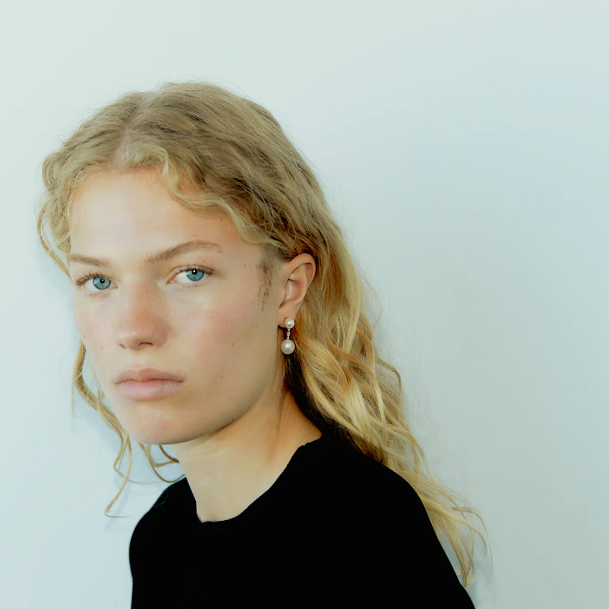 Odile Pearl Earrings