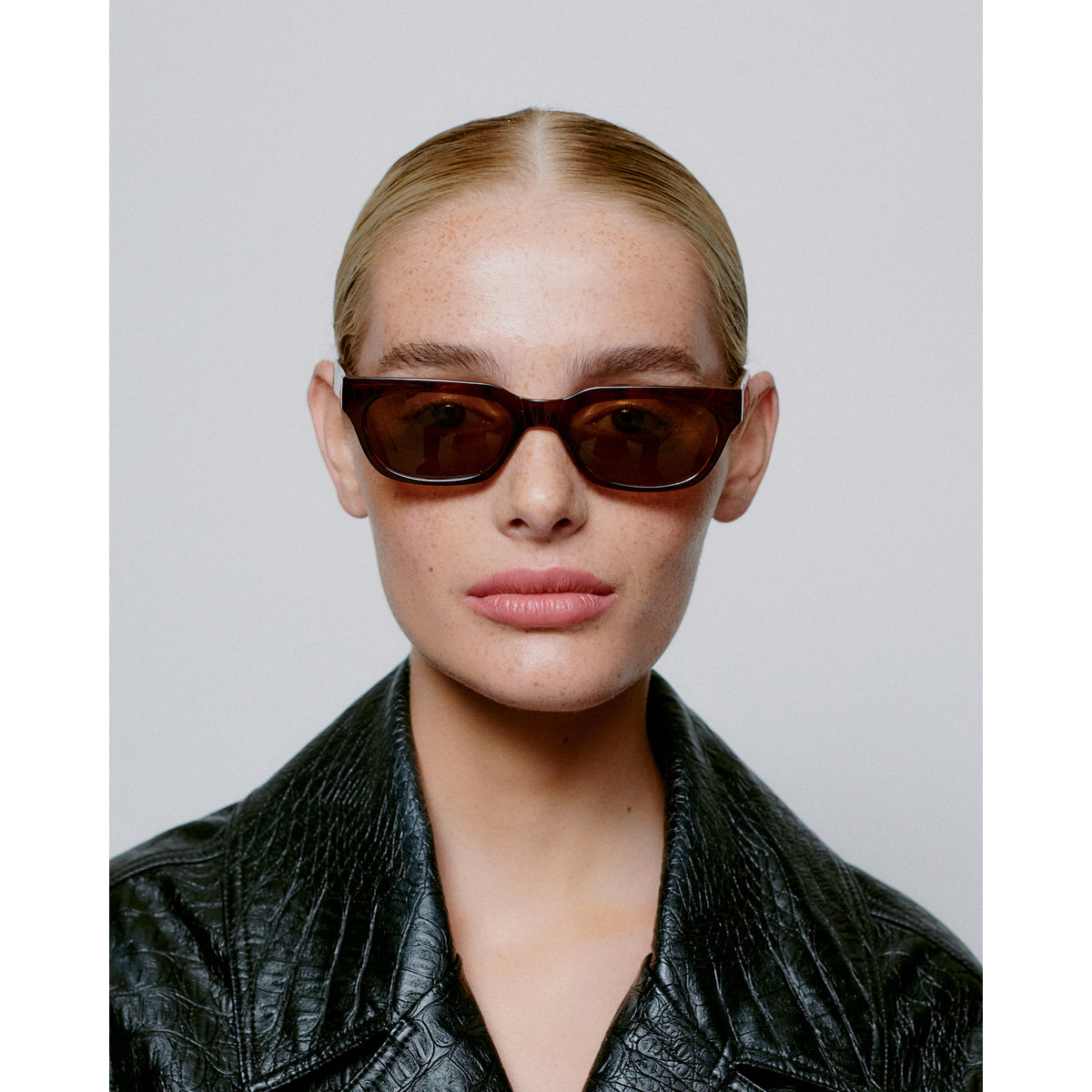 Bror, Brown/Demi Light