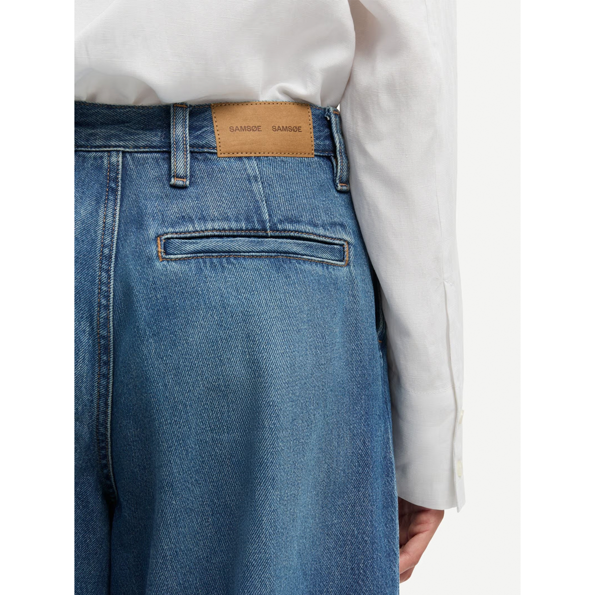 Saharper pleat jeans