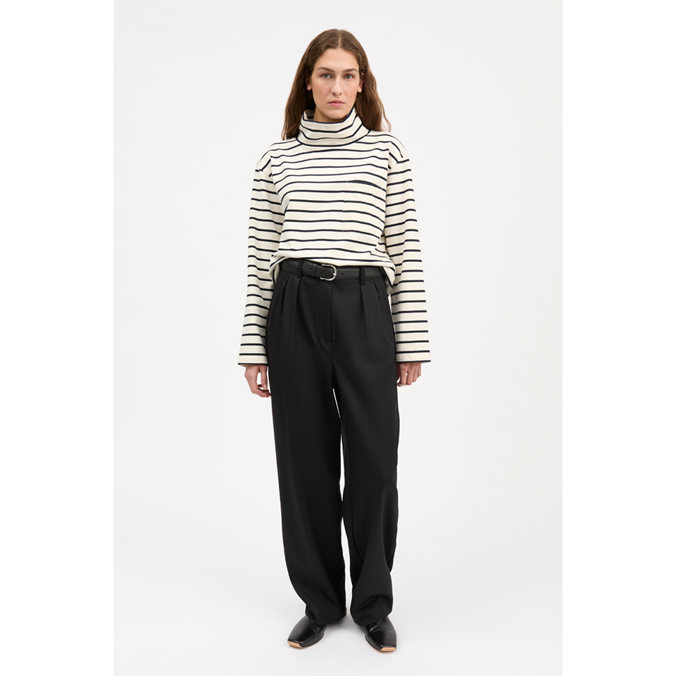 Nessa T-neck Blouse
